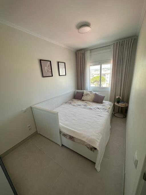 Cunit, Front Line With Sea View Exterior foto