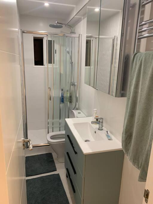 Cunit, Front Line With Sea View Exterior foto